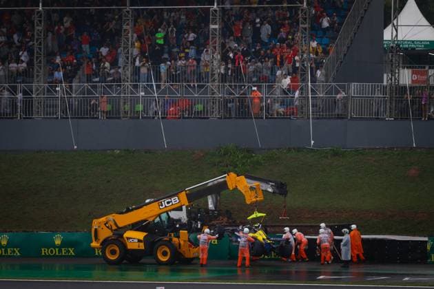 Treino classificatório GP F1 Lenovo SP SÃO PAULO, SP - 03.11.2024: TREINO CLASSIFICATÓRIO GP F1 LENOVO SP - It takes place this Sunday (03) at the Interlagos racetrack, in the south of the capital of São Paulo, after being postponed due to the heavy rain that fell this Saturday (02), the qualifying training for the Formula 1 Lenovo Grand Prix of São Paulo 2024. In the photo, the Argentine driver, Franco Colapinto 43, WILLIAMS, suffers an accident during qualifying training. (Photo: Aloisio Mauricio Fotoarena) x2644953x  AloisioxMauricio