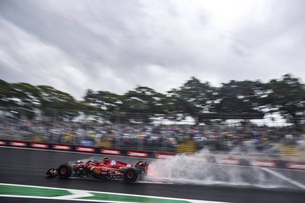 55 SAINZ Carlos (spa), Scuderia Ferrari SF-24, action during the Formula 1 Grande Premio de Sao Paulo 2024, 21th round of the 2024 Formula One World Championship, WM, Weltmeisterschaft from November 1 to 3, 2024 on the Interlagos Circuit, in Sao Paulo, Brazil - F1 - SAO PAULO GRAND PRIX 2024 DPPI Panoramic  241103_R21_BRASILE_DP_XB5_3272