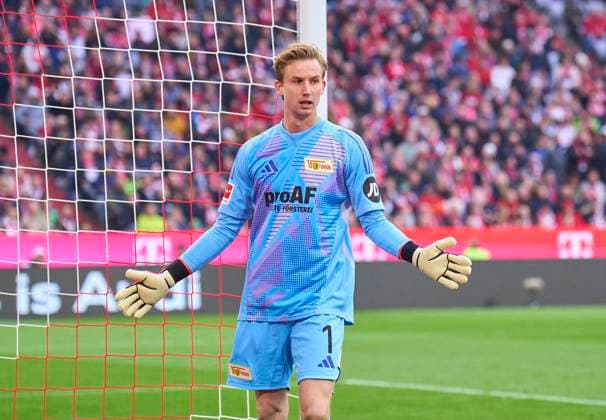 Frederik Rönnow, Union Berlin 1 in the match FC BAYERN MUENCHEN - 1.FC UNION BERLIN 3-0 on Nov 2, 2024 in Munich, Germany. Season 2024 2025, 1.Bundesliga, FCB,, München, matchday 9, 9.Spieltag
