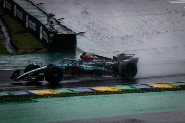 Treino classificatório GP F1 Lenovo SP SÃO PAULO, SP - 03.11.2024: TREINO CLASSIFICATÓRIO GP F1 LENOVO SP - It takes place this Sunday (03) at the Interlagos racetrack, in the south of the capital of São Paulo, after being postponed due to the heavy rain that fell this Saturday (02), the qualifying training for the Formula 1 Lenovo Grand Prix of São Paulo 2024. In the photo, the pilot, George Russell 63, MERCEDES (Photo: Aloisio Mauricio Fotoarena) x2644957x  AloisioxMauricio