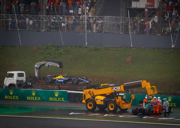 Treino classificatório GP F1 Lenovo SP SÃO PAULO, SP - 03.11.2024: TREINO CLASSIFICATÓRIO GP F1 LENOVO SP - It takes place this Sunday (03) at the Interlagos racetrack, in the south of the capital of São Paulo, after being postponed due to the heavy rain that fell this Saturday (02), the qualifying practice for the Formula 1 Lenovo Grand Prix of São Paulo 2024. In the photo, the pilot, Lance Stroll 18, ASTON MARTIN, suffers an accident during the classification. (Photo: Aloisio Mauricio Fotoarena) x2644966x  AloisioxMauricio