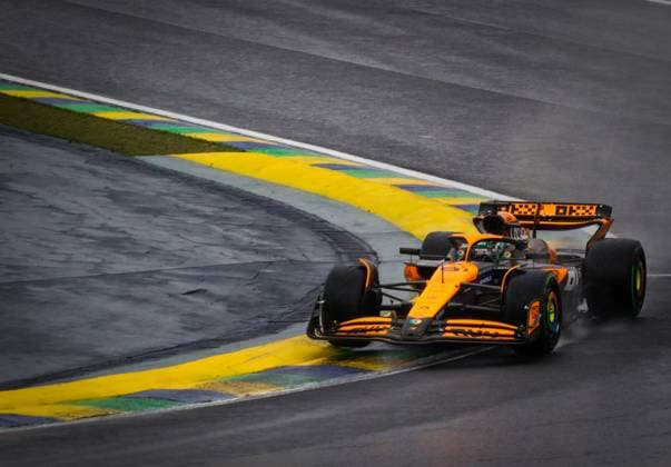Treino classificatório GP F1 Lenovo SP SÃO PAULO, SP - 03.11.2024: TREINO CLASSIFICATÓRIO GP F1 LENOVO SP - It takes place this Sunday (03) at the Interlagos racetrack, in the south of the capital of São Paulo, after being postponed due to the heavy rain that fell this Saturday (02), the qualifying training for the Formula 1 Lenovo Grand Prix of São Paulo 2024. In the photo, the driver, Oscar Piastri 81, McLAREN. (Photo: Aloisio Mauricio Fotoarena) x2644971x  AloisioxMauricio