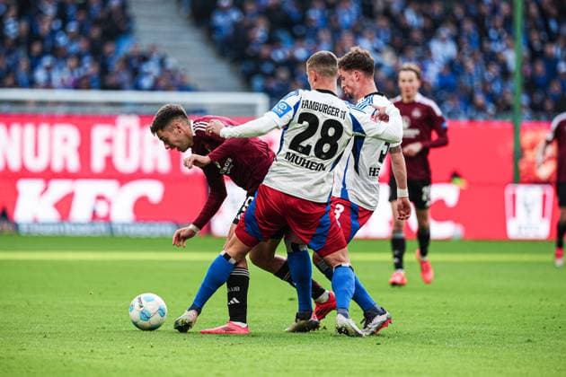 Stefanos Tzimas 1 FC Nuernberg, 09 , Miro Muheim Hamburger SV, 28 , Moritz Heyer Hamburger SV, 03 GER, Hamburger SV vs 1 FC Nuernberg, Football, 2 Bundesliga, Matchday 11, Season 2024 2025, 03 11 2024 DFL REGULATES PROHIBIT ANY USE OF PHOTOGRAPHS AS IMAGE SEQUENCES AND OR QUASI VIDEO GER, Hamburger SV vs 1 FC Nuernberg, Football, 2 Bundesliga, Matchday 11, Season 2024 2025, 03 11 2024 Hamburg Copyright: xEibner-Pressefoto MarcelxvonxFehrnx EP_MFN