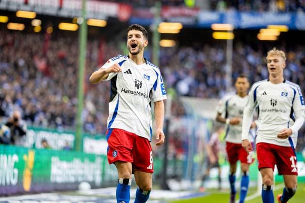 Hamburg, 3 November 2024 Football, 2 Bundesliga 2024 25, Hamburger SV 1 FC Nürnberg Daniel Elfadli Hamburger SV, 8 celebrates his goal for 1 0 DFL REGULATIONS PROHIBIT ANY USE OF PHOTOGRAPHS AS IMAGE SEQUENCES AND OR QUASI VIDEO