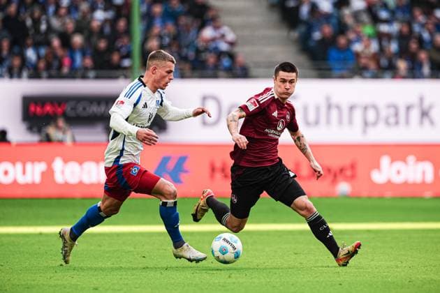 Miro Muheim Hamburger SV, 28 , Oliver Villadsen 1 FC Nuernberg, 02 GER, Hamburger SV vs 1 FC Nuernberg, Football, 2 Bundesliga, Matchday 11, Season 2024 2025, 03 11 2024 DFL REGULATIONS PROHIBIT ANY USE OF PHOTOGRAPHS AS IMAGE SEQUENCES AND OR QUASI VIDEO GER, Hamburger SV vs 1 FC Nuernberg, Football, 2 Bundesliga, Matchday 11, Season 2024 2025, 03 11 2024 Hamburg Copyright: xEibner-Pressefoto MarcelxvonxFehrnx EP_MFN