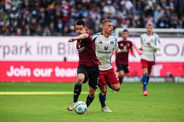 Oliver Villadsen 1 FC Nuernberg, 02 , Miro Muheim Hamburger SV, 28 GER, Hamburger SV vs 1 FC Nuernberg, Football, 2 Bundesliga, Matchday 11, Season 2024 2025, 03 11 2024 DFL REGULATIONS PROHIBIT ANY USE OF PHOTOGRAPHS AS IMAGE SEQUENCES AND OR QUASI VIDEO GER, Hamburger SV vs 1 FC Nuernberg, Football, 2 Bundesliga, Matchday 11, Season 2024 2025, 03 11 2024 Hamburg Copyright: xEibner-Pressefoto MarcelxvonxFehrnx EP_MFN