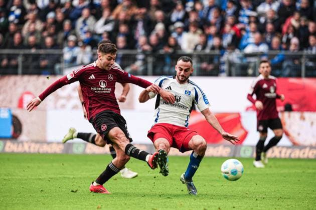 Goal kick Goal chance Stefanos Tzimas 1 FC Nuernberg, 09 , Lucas Perin Hamburger SV, 24 GER, Hamburger SV vs 1 FC Nuernberg, Football, 2 Bundesliga, Matchday 11, Season 2024 2025, 03 11 2024 DFL REGULATIONS PROHIBIT ANY USE OF PHOTOGRAPHS AS IMAGE SEQUENCES AND OR QUASI VIDEO GER, Hamburger SV vs 1 FC Nuernberg, Football, 2 Bundesliga, Matchday 11, Season 2024 2025, 03 11 2024 Hamburg Copyright: xEibner-Pressefoto MarcelxvonxFehrnx EP_MFN