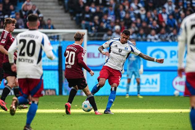 Casper Jander 1 FC Nuernberg, 20 , Davie Selke Hamburger SV, 27 GER, Hamburger SV vs 1 FC Nuernberg, Football, 2 Bundesliga, Matchday 11, Season 2024 2025, 03 11 2024 DFL REGULATIONS PROHIBIT ANY USE OF PHOTOGRAPHS AS IMAGE SEQUENCES AND OR QUASI VIDEO GER, Hamburger SV vs 1 FC Nuernberg, Football, 2 Bundesliga, Matchday 11, Season 2024 2025, 03 11 2024 Hamburg Copyright: xEibner-Pressefoto MarcelxvonxFehrnx EP_MFN