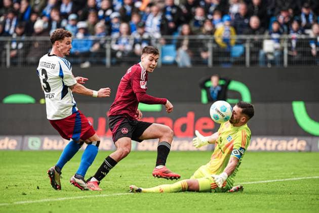 Goal shot goal chance Stefanos Tzimas 1 FC Nuernberg, 09 , Daniel Heuer Fernandes Hamburger SV, 01 haelt GER, Hamburger SV vs 1 FC Nuernberg, Football, 2 Bundesliga, Matchday 11, Season 2024 2025, 03 11 2024 DFL REGULATES PROHIBIT ANY USE OF PHOTOGRAPHS AS IMAGE SEQUENCES AND OR QUASI VIDEO GER, Hamburger SV vs 1 FC Nuernberg, Football, 2 Bundesliga, Matchday 11, Season 2024 2025, 03 11 2024 Hamburg Copyright: xEibner-Pressefoto MarcelxvonxFehrnx EP_MFN