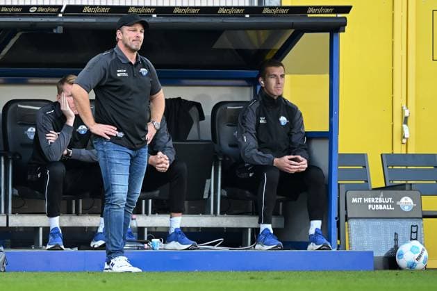 Paderborn, Home Deluxe Arena, 03 11 24, GER, Herren, 2 Bundesliga, Saison 2024 2025, SC Paderborn 07 Eintracht Braunschweig Bild Trainer Lukas KWASNIOK Paderborn Only for editorial use DFL regulations prohibit any use of photographs as image sequences and or quasi video NRW Germany