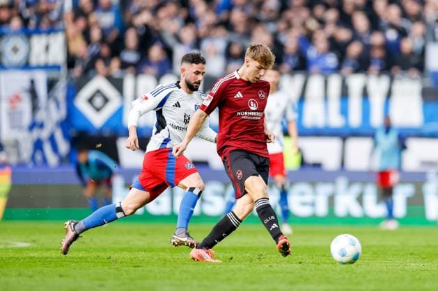 Hamburg, 3 November 2024 Football, 2 Bundesliga 2024 25, Hamburger SV 1 FC Nürnberg Marco Richter Hamburger SV, 20 , Finn Jeltsch 1 FC Nürnberg, 4 DFL REGULATIONS PROHIBIT ANY USE OF PHOTOGRAPHS AS IMAGE SEQUENCES AND OR QUASI VIDEO
