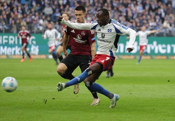 Jean Luc Dompe HSV Oliver Villadsen 1 FC Nuernberg Football, Men, Season 2024 2025, 2 BL, Volksparkstadion, Hamburger SV vs 1 FC Nuernberg DFL REGULATIONS PROHIBIT ANY USE OF PHOTOGRAPHS AS IMAGE SEQUENCES AND OR QUASI VIDEO