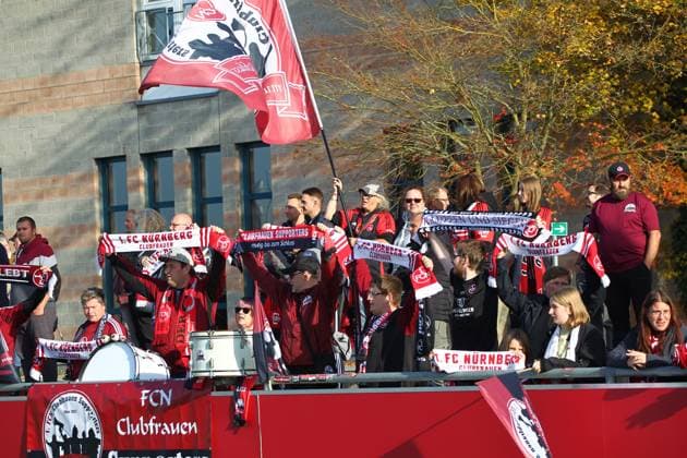 Fans , Frauen 2.Bundesliga , 1.FCN Nürnberg-Freiburg II, Spieltag 9, Fußball , in den Sportpark Valznerweiher Stadion , Nürnberg, Bayern, Deutschland . November 03, 2024 . Photo by: Davide Elias Ipa Photo Pressefoto DENL Copyright: xDavidexEliasx