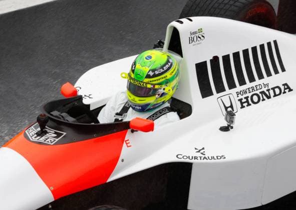 Formel 1, GP Brasilien in Sao Paulo, Lewis Hamilton fährt historisches Rennauto von Ayrton Senna Treino classificatório GP F1 Lenovo SP SÃO PAULO, SP - 03.11.2024: TREINO CLASSIFICATÓRIO GP F1 LENOVO SP - It takes place this Sunday (03) at the Interlagos racetrack, in the south of the capital of São Paulo, after being postponed due to the heavy rain that fell this Saturday (02), the qualifying training for the Formula 1 Lenovo Grand Prix of São Paulo 2024. In the photo, in homage to the former Brazilian driver Ayrton Senna. the driver, Lewis Hamilton 44, MERCEDES, drives the Mclaren MP4 5, of the two-time World Championship, WM, Weltmeisterschaft (Photo: Aloisio Mauricio Fotoarena) x2645159x AloisioxMauricio