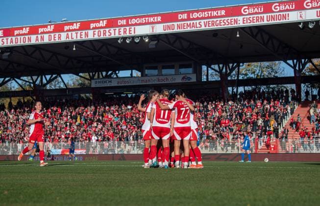 Soccer, Women, Season 2024 2025, 2 Bundesliga 9 Matchday , 1 FC Union Berlin SV Meppen, Union cheers after goal to 1 1 by Lisa Heiseler 1 FC Union , 03 11 2024, Copyright: xSebastianxRäppold MatthiasxKochx