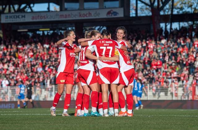 Soccer, Women, Season 2024 2025, 2 Bundesliga 9 Matchday , 1 FC Union Berlin SV Meppen, Union cheers after goal to 1 1 by Lisa Heiseler 1 FC Union , 03 11 2024, Copyright: xSebastianxRäppold MatthiasxKochx