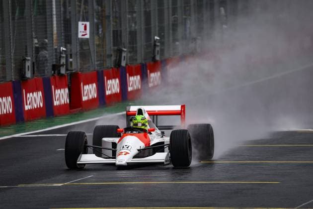 Formel 1, GP Brasilien in Sao Paulo, Lewis Hamilton fährt historisches Rennauto von Ayrton Senna HAMILTON Lewis (gbr), driving McLaren MP4 5B action during the Formula 1 Grande Premio de Sao Paulo 2024, 21th round of the 2024 Formula One World Championship, WM, Weltmeisterschaft from November 1 to 3, 2024 on the Interlagos Circuit, in Sao Paulo, Brazil - F1 - SAO PAULO GRAND PRIX 2024 DPPI Panoramic  241103_R21_BRASILE_DP_AV3_7611