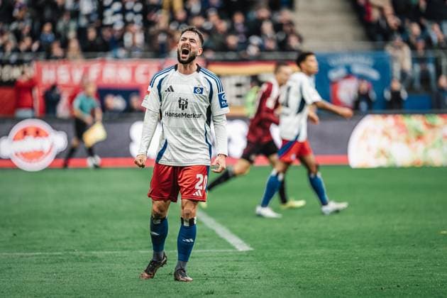 Soccer Men Season 2024 2025 2 Soccer Bundesliga 11 Matchday Hamburger SV vs 1 FC Nürnberg 03 11 2024 Marco Richter 20, HSV annoys Hamburg Volksparkstadion Hamburg Germany