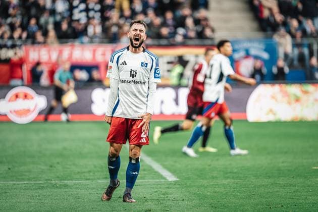Soccer Men Season 2024 2025 2 Soccer Bundesliga 11 Matchday Hamburger SV vs 1 FC Nürnberg 03 11 2024 Marco Richter 20, HSV annoys Hamburg Volksparkstadion Hamburg Germany