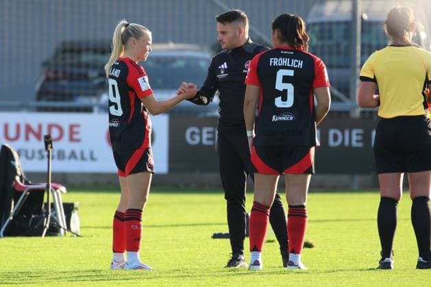 03 11 2024 Soccer Season 2024 2025 2 Women Soccer Bundesliga 09 Matchday 1 FC Nürnberg FCN Club Clubfrauen SC Freiburg II Sportfoto Zink DC DaEn xdcxdex Anny Kerim Lindland 19, 1 FC Nürnberg FCN , Jason Altmann Co Trainer 1 FC Nürnberg FCN , Clara Fröhlich 5, 1 FC Nürnberg FCN