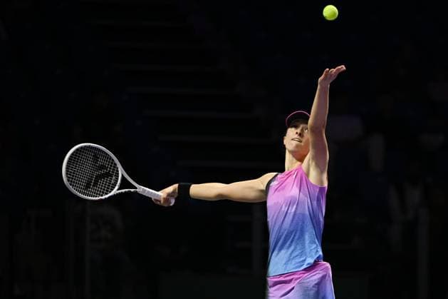 WTA, Tennis Damen Finals 2024 - Day 2 RIYADH, SAUDI ARABIA - NOVEMBER 03: Iga Swiatek of Poland during her match against Barbora Krejcikovas of Czech Republic on day 2 of the 2024 WTA Finals, part of the Hologic WTA Tour, held at King Saud University Indoor Arena on November 03, 2024, in Riyadh, Saudi Arabia. Riyadh Saudi Arabia  Copyright: xArturxWidakx originalFilename:widak-wtafinal241103_npxw6.jpg