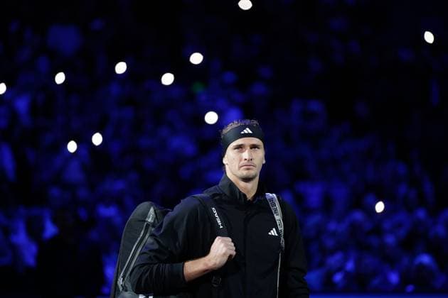 ROLEX PARIS MASTERS TENNIS 2024 Paris, 03 11 2024 Final, Alexander Zverev GER Ugo Humbert FRA v l Alexander Zverev GER runs in Copyright: AntonioxBorga