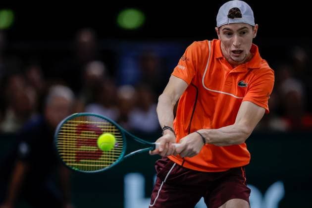 ROLEX PARIS MASTERS TENNIS 2024 Paris, 03 11 2024 Final, Alexander Zverev GER Ugo Humbert FRA v l Ugo Humbert FRA plays a backhand Copyright: AntonioxBorga
