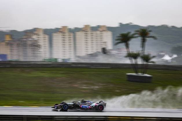 10 GASLY Pierre (fra), Alpine F1 Team A524, action during the Formula 1 Grande Premio de Sao Paulo 2024, 21th round of the 2024 Formula One World Championship, WM, Weltmeisterschaft from November 1 to 3, 2024 on the Interlagos Circuit, in Sao Paulo, Brazil - F1 - SAO PAULO GRAND PRIX 2024 DPPI Panoramic  241103_R21_BRASILE_DP_FGDN0085