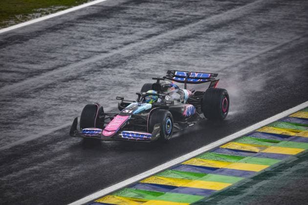 31 OCON Esteban (fra), Alpine F1 Team A524, action during the Formula 1 Grande Premio de Sao Paulo 2024, 21th round of the 2024 Formula One World Championship, WM, Weltmeisterschaft from November 1 to 3, 2024 on the Interlagos Circuit, in Sao Paulo, Brazil - F1 - SAO PAULO GRAND PRIX 2024 DPPI Panoramic  241103_R21_BRASILE_DP_XB3_3051
