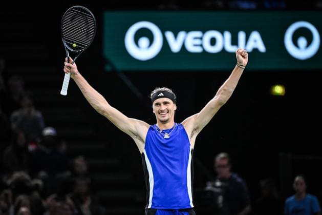 November 3, 2024, Paris, France, France: Alexander ZVEREV of Germany celebrates his victory during the seventh day of the Rolex Paris Masters 1000 tennis tournament at Accor Arena on November 03, 2024 in Paris, France. Paris France - ZUMAm308 20241103_zsp_m308_010 Copyright: xMatthieuxMirvillex
