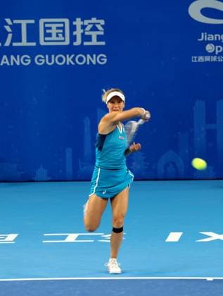 China Jiujiang WTA, Tennis Damen Jiangxi Open Viktorija Golubic of Switzerland returns a hit to Rebecca Sramkova of Slovakia during the final of the WTA Jiangxi Open in Jiujiang city in central China s Jiangxi province Sunday, Nov. 03, 2024. Golubic beat Sramkova by 6-3, 7-5., Credit:FEATURECHINA Avalon CHINA, JIANGXI, JIUJIANG  Copyright: xFEATURECHINAx xAvalonx 0777791909st