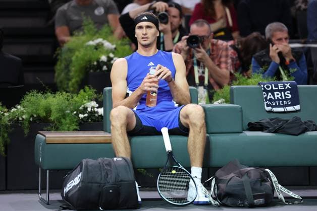ROLEX PARIS MASTERS TENNIS 2024 Thierry Larret Maxppp. Tennis. Rolex Paris Masters. Accorhotels Arena, Paris (75), le 3 Novembre 2024. Finale : Alexander ZVEREV (GER) vs Ugo HUMBERT (FRA). Paris (75) ACCORHOTELS ARENA ILE DE FRANCE FRANCE  Copyright: xMAXPPPxThierryxLarretx TL_20241103_1008 0777793980st