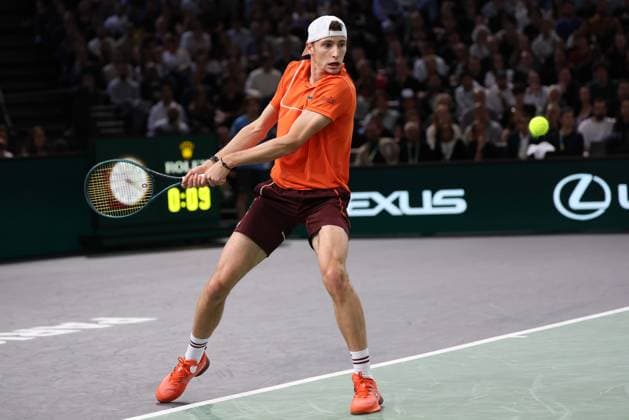 ROLEX PARIS MASTERS TENNIS 2024 Thierry Larret Maxppp. Tennis. Rolex Paris Masters. Accorhotels Arena, Paris (75), le 3 Novembre 2024. Finale : Alexander ZVEREV (GER) vs Ugo HUMBERT (FRA). Paris (75) ACCORHOTELS ARENA ILE DE FRANCE FRANCE  Copyright: xMAXPPPxThierryxLarretx TL_20241103_1012 0777794017st