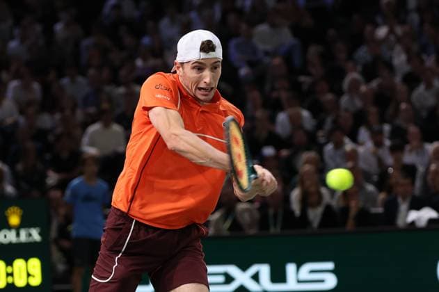ROLEX PARIS MASTERS TENNIS 2024 Thierry Larret Maxppp. Tennis. Rolex Paris Masters. Accorhotels Arena, Paris (75), le 3 Novembre 2024. Finale : Alexander ZVEREV (GER) vs Ugo HUMBERT (FRA). Paris (75) ACCORHOTELS ARENA ILE DE FRANCE FRANCE  Copyright: xMAXPPPxThierryxLarretx TL_20241103_1014 0777794021st