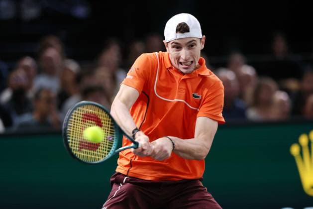 ROLEX PARIS MASTERS TENNIS 2024 Thierry Larret Maxppp. Tennis. Rolex Paris Masters. Accorhotels Arena, Paris (75), le 3 Novembre 2024. Finale : Alexander ZVEREV (GER) vs Ugo HUMBERT (FRA). Paris (75) ACCORHOTELS ARENA ILE DE FRANCE FRANCE  Copyright: xMAXPPPxThierryxLarretx TL_20241103_1015 0777794022st