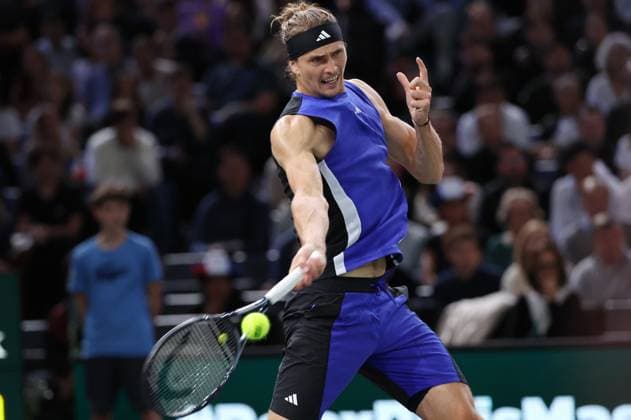 ROLEX PARIS MASTERS TENNIS 2024 Thierry Larret Maxppp. Tennis. Rolex Paris Masters. Accorhotels Arena, Paris (75), le 3 Novembre 2024. Finale : Alexander ZVEREV (GER) vs Ugo HUMBERT (FRA). Paris (75) ACCORHOTELS ARENA ILE DE FRANCE FRANCE  Copyright: xMAXPPPxThierryxLarretx TL_20241103_1018 0777794027st