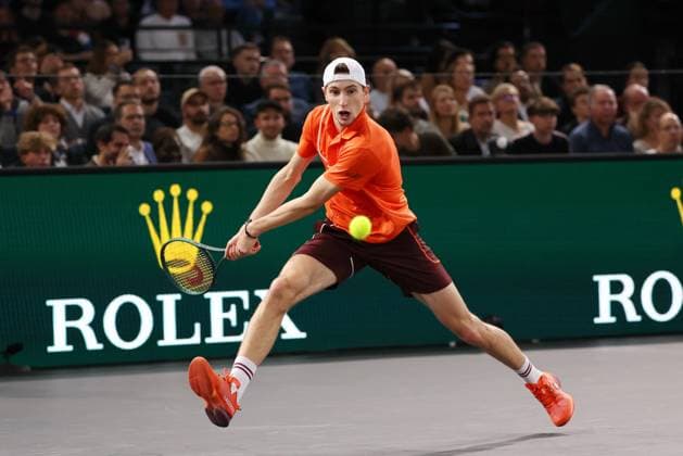 ROLEX PARIS MASTERS TENNIS 2024 Thierry Larret Maxppp. Tennis. Rolex Paris Masters. Accorhotels Arena, Paris (75), le 3 Novembre 2024. Finale : Alexander ZVEREV (GER) vs Ugo HUMBERT (FRA). Paris (75) ACCORHOTELS ARENA ILE DE FRANCE FRANCE  Copyright: xMAXPPPxThierryxLarretx TL_20241103_1022 0777794035st