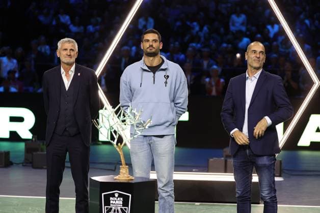 ROLEX PARIS MASTERS TENNIS 2024 Thierry Larret Maxppp. Tennis. Rolex Paris Masters. Accorhotels Arena, Paris (75), le 3 Novembre 2024. Finale : Alexander ZVEREV (GER) vs Ugo HUMBERT (FRA). Florent MANAUDOU, Gilles MORETTON, Cedric PIOLINE Paris (75) ACCORHOTELS ARENA ILE DE FRANCE FRANCE  Copyright: xMAXPPPxThierryxLarretx TL_20241103_1042 0777794214st