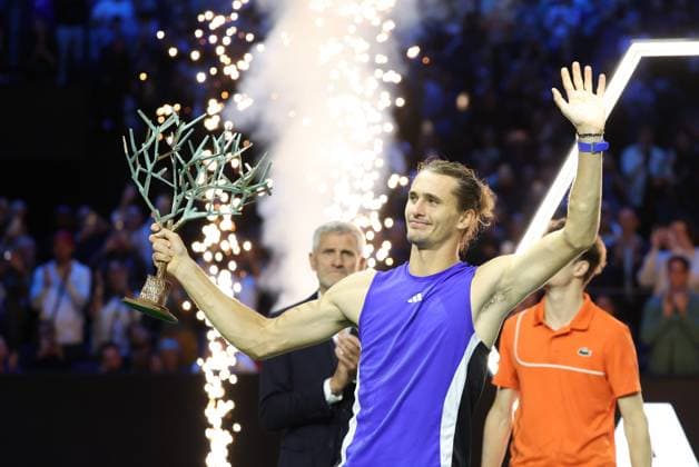 ROLEX PARIS MASTERS TENNIS 2024 Thierry Larret Maxppp. Tennis. Rolex Paris Masters. Accorhotels Arena, Paris (75), le 3 Novembre 2024. Finale : Alexander ZVEREV (GER) vs Ugo HUMBERT (FRA). Paris (75) ACCORHOTELS ARENA ILE DE FRANCE FRANCE  Copyright: xMAXPPPxThierryxLarretx TL_20241103_1045 0777794217st