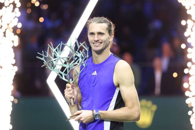 ROLEX PARIS MASTERS TENNIS 2024 Thierry Larret Maxppp. Tennis. Rolex Paris Masters. Accorhotels Arena, Paris (75), le 3 Novembre 2024. Finale : Alexander ZVEREV (GER) vs Ugo HUMBERT (FRA). Paris (75) ACCORHOTELS ARENA ILE DE FRANCE FRANCE  Copyright: xMAXPPPxThierryxLarretx TL_20241103_1055 0777794250st