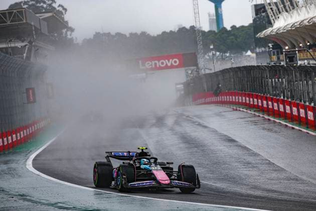 10 GASLY Pierre (fra), Alpine F1 Team A524, action during the Formula 1 Grande Premio de Sao Paulo 2024, 21th round of the 2024 Formula One World Championship, WM, Weltmeisterschaft from November 1 to 3, 2024 on the Interlagos Circuit, in Sao Paulo, Brazil - F1 - SAO PAULO GRAND PRIX 2024 DPPI Panoramic  241103_R21_BRASILE_DP_XB3_4816