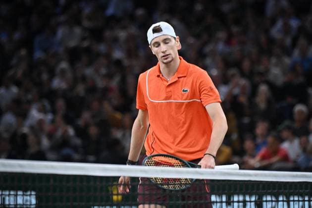 Final Of The Rolex Paris Masters French tennis player, Ugo Humbert, loses the final of the Rolex Paris Masters 2024 against Alexander Zverev on November 3, 2024. Photo by Tomas Stevens ABACAPRESS.COM Paris France  Copyright: xStevensxTomas ABACAx