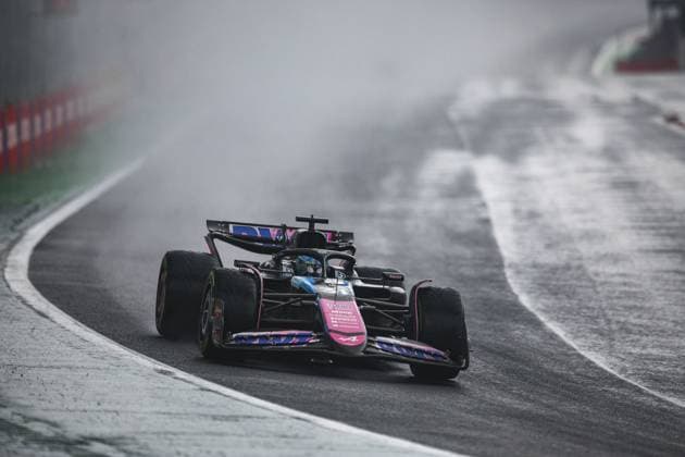 31 OCON Esteban (fra), Alpine F1 Team A524, action during the Formula 1 Grande Premio de Sao Paulo 2024, 21th round of the 2024 Formula One World Championship, WM, Weltmeisterschaft from November 1 to 3, 2024 on the Interlagos Circuit, in Sao Paulo, Brazil - F1 - SAO PAULO GRAND PRIX 2024 DPPI Panoramic  241103_R21_BRASILE_DP_XB3_4831