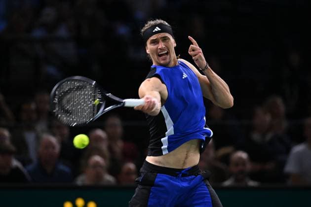 Final Of The Rolex Paris Masters Alexander Zverev (GER) wins his first Rolex Paris Masters defeating Ugo Humbert (FRA) at the 2024 Rolex Paris Masters at the Accor Arena in Paris, France, on November 3, 2024. Photo by Corinne Dubreuil ABACAPRESS.COM Paris France  Copyright: xDubreuilxCorinne ABACAx