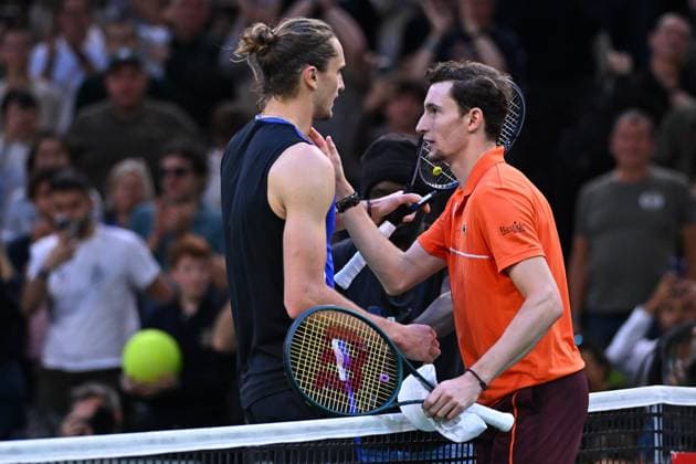 Final Of The Rolex Paris Masters Alexander Zverev (GER) wins his first Rolex Paris Masters defeating Ugo Humbert (FRA) at the 2024 Rolex Paris Masters at the Accor Arena in Paris, France, on November 3, 2024. Photo by Corinne Dubreuil ABACAPRESS.COM Paris France  Copyright: xDubreuilxCorinne ABACAx