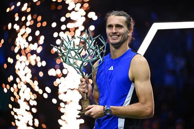 Final Of The Rolex Paris Masters Alexander Zverev (GER) wins his first Rolex Paris Masters defeating Ugo Humbert (FRA) at the 2024 Rolex Paris Masters at the Accor Arena in Paris, France, on November 3, 2024. Photo by Corinne Dubreuil ABACAPRESS.COM Paris France  Copyright: xDubreuilxCorinne ABACAx