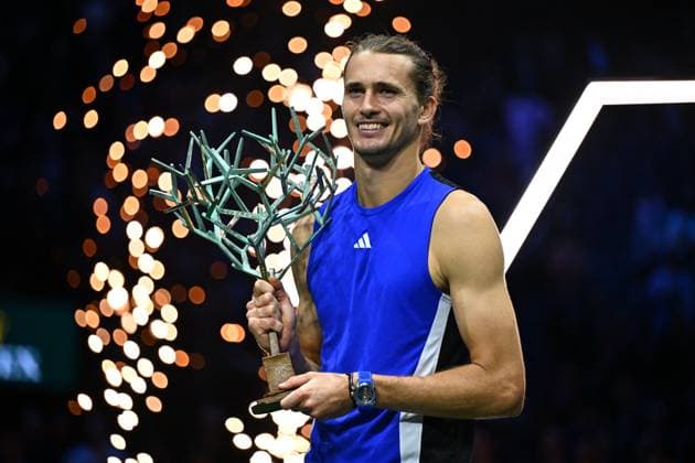Final Of The Rolex Paris Masters Alexander Zverev (GER) wins his first Rolex Paris Masters defeating Ugo Humbert (FRA) at the 2024 Rolex Paris Masters at the Accor Arena in Paris, France, on November 3, 2024. Photo by Corinne Dubreuil ABACAPRESS.COM Paris France  Copyright: xDubreuilxCorinne ABACAx