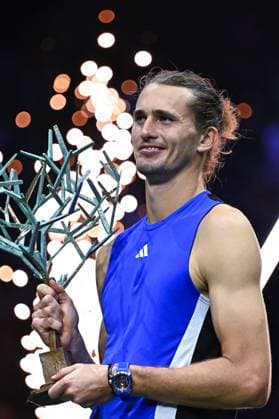 Final Of The Rolex Paris Masters Alexander Zverev (GER) wins his first Rolex Paris Masters defeating Ugo Humbert (FRA) at the 2024 Rolex Paris Masters at the Accor Arena in Paris, France, on November 3, 2024. Photo by Corinne Dubreuil ABACAPRESS.COM Paris France  Copyright: xDubreuilxCorinne ABACAx