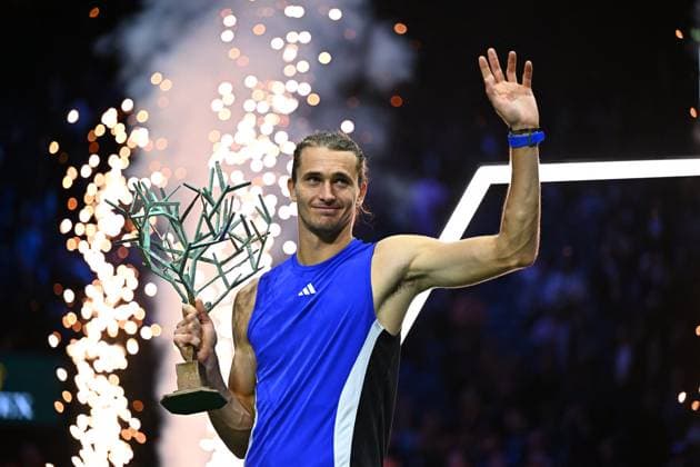 Final Of The Rolex Paris Masters Alexander Zverev (GER) wins his first Rolex Paris Masters defeating Ugo Humbert (FRA) at the 2024 Rolex Paris Masters at the Accor Arena in Paris, France, on November 3, 2024. Photo by Corinne Dubreuil ABACAPRESS.COM Paris France  Copyright: xDubreuilxCorinne ABACAx