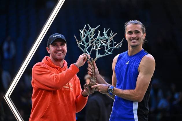 Final Of The Rolex Paris Masters Alexander Zverev (GER) wins his first Rolex Paris Masters defeating Ugo Humbert (FRA) at the 2024 Rolex Paris Masters at the Accor Arena in Paris, France, on November 3, 2024. Photo by Corinne Dubreuil ABACAPRESS.COM Paris France  Copyright: xDubreuilxCorinne ABACAx